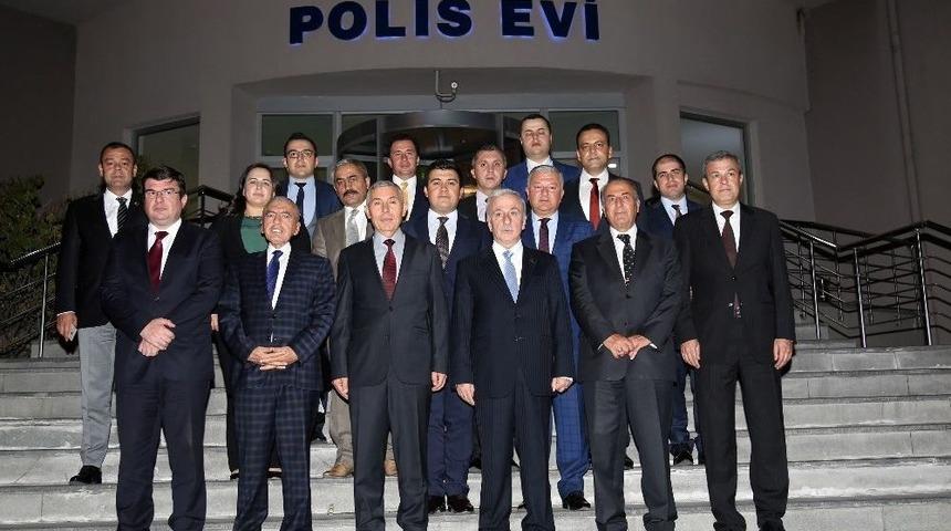 Tayini &Ccedil;ıkan M&uuml;lki İdare Amirlerine Veda Yemeği