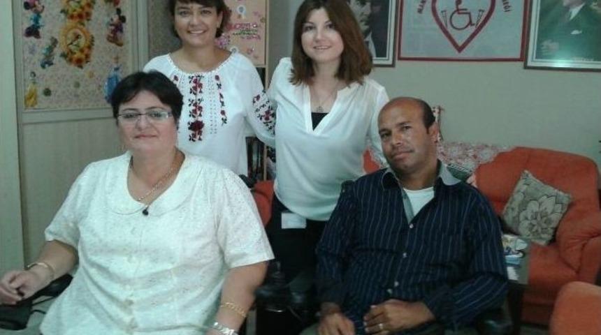 Fabrika İş&ccedil;ilerinden &Ouml;rnek Davranış