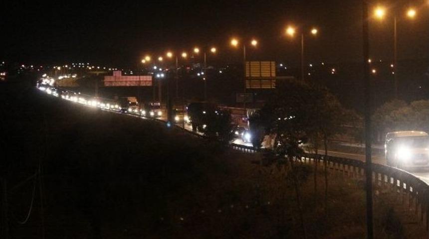 Tem Oyoyolu Trafiğe Kapatıldı