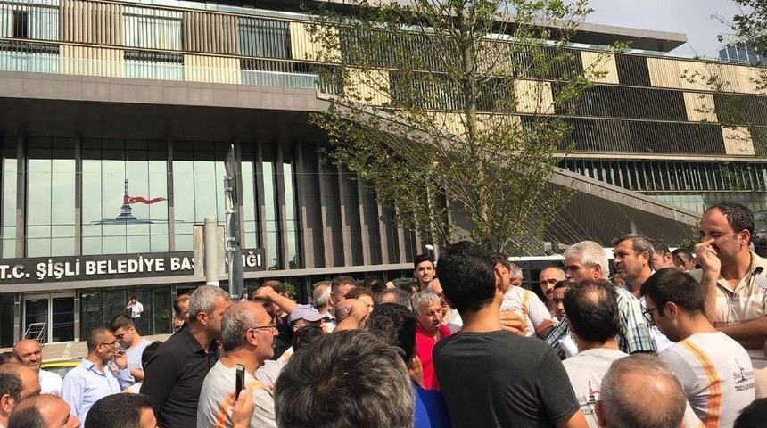 Maaşını Alamayan İş&ccedil;ilerden Şişli Belediyesi &Ouml;n&uuml;nde Eylem