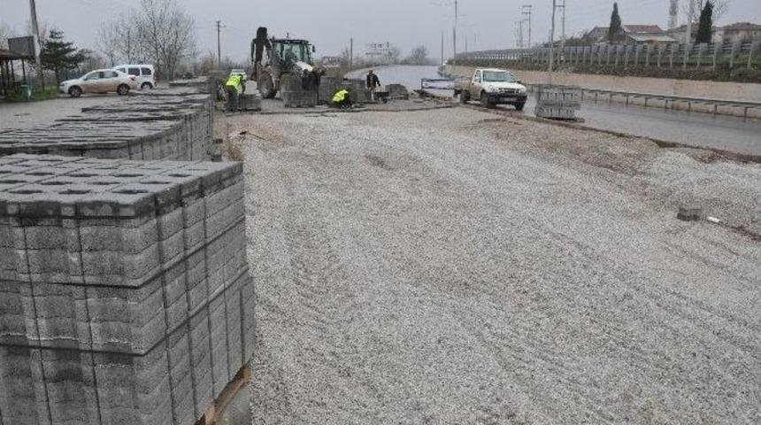 Acısu Yan Yolda Parke &Ccedil;alışması Başladı