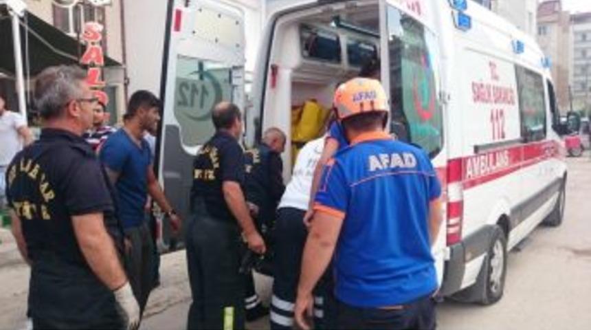 Asans&ouml;r Boşluğuna D&uuml;şen Şahıs Ağır Yaralandı