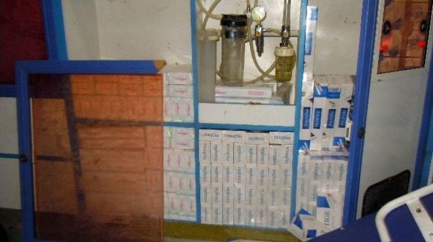 Ambulansta 28 Bin 490 Paket Ka&ccedil;ak Sigara Ele Ge&ccedil;irildi