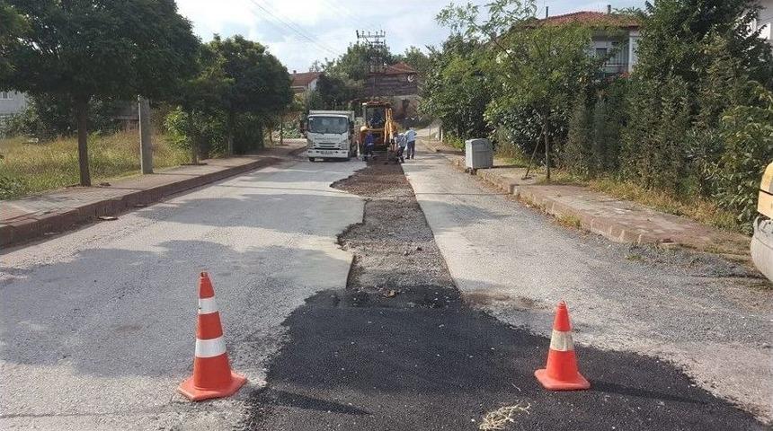 Başiskele’de Yollarda Her Gün Onarım Yapılıyor