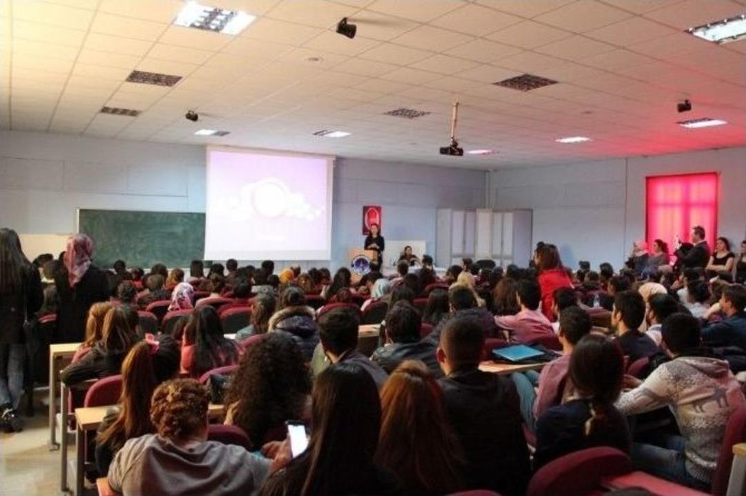 Şaphane Meslek Y&uuml;ksekokulu &Ouml;ğrencilerine &lsquo;kariyer T&uuml;yoları&rsquo;