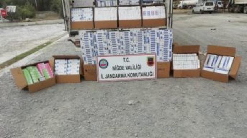 Jandarma Ka&ccedil;ak Sigara Ele Ge&ccedil;irdi