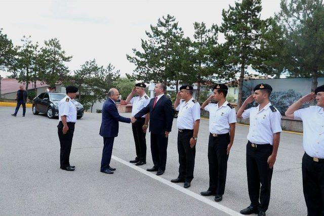 Vali Çakacak’tan Albay Şen’e Ziyaret