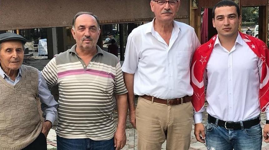 Başkan Duymuş, Kınalı Kuzuları Askere Uğurladı