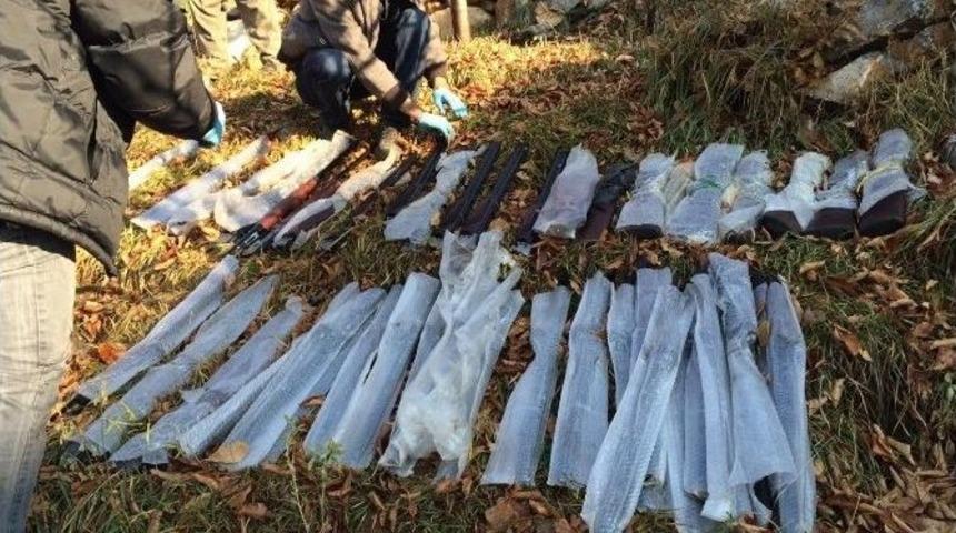 Şemdinli&rsquo;de 37 Otomatik Av T&uuml;feği Namlusu Ele Ge&ccedil;irildi