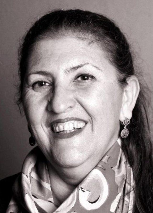 Plaj Fotoğrafını Facebook ta Paylaşan Müdür Görevden Alındı 3