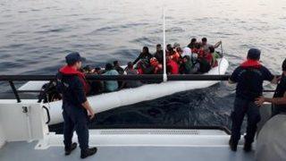 İzmir’de 52 Göçmen Yakalandı