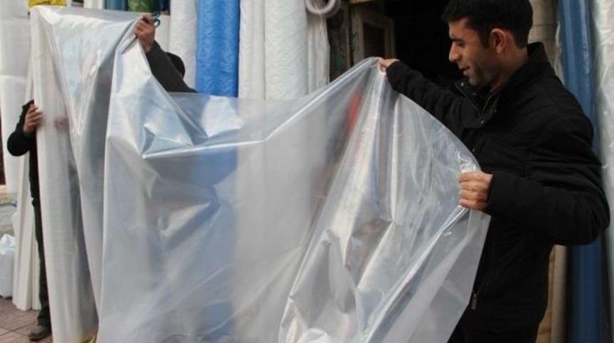 Van&rsquo;da Naylon Ve Brandaya Rağbet Yok