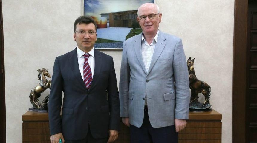 Şahin’den Kazım Kurt’a Veda Ziyareti