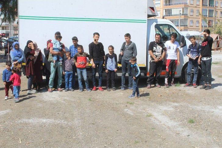 Ayvalık’ta 28 Kaçak Göçmen Yakalandı G3