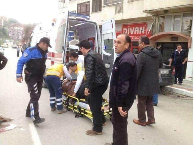 Yaralı Yaşlı Kadın 15 Dakika Ambulans Bekledi