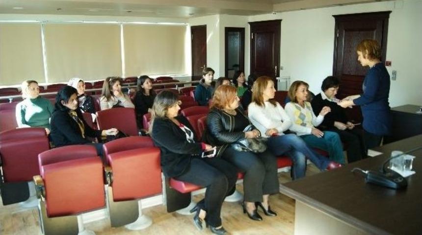 Mezitli Belediyesi &Ccedil;alışanlarına Sağlık Okuryazarlığı Eğitimi Verildi