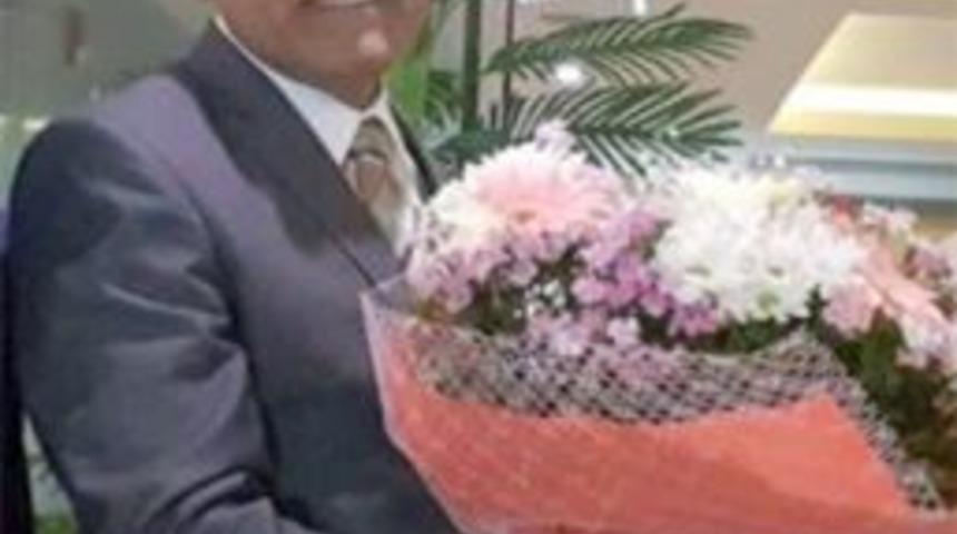 Ceviz Ağacından D&uuml;şen Emekli &Ouml;ğretmen Hayatını Kaybetti