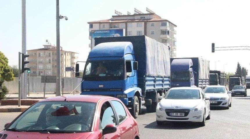 Sınıra Askeri Sevkıyat Sürüyor