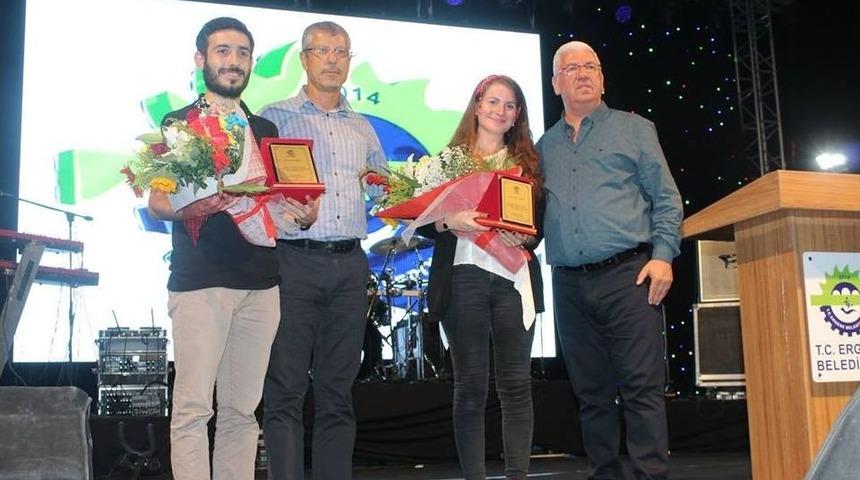 &Ccedil;evreci &Ccedil;ifte Teşekk&uuml;r Plaketi