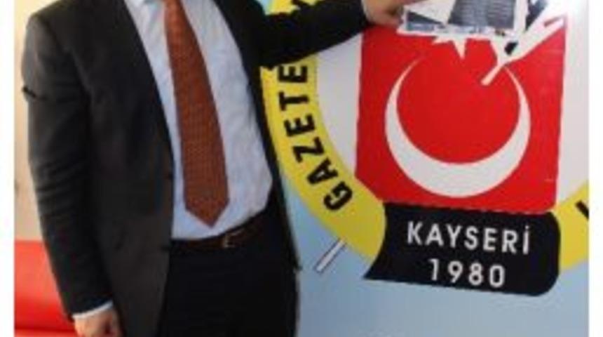 Kayserili Gazete Patronundan Sans&uuml;r İddiası