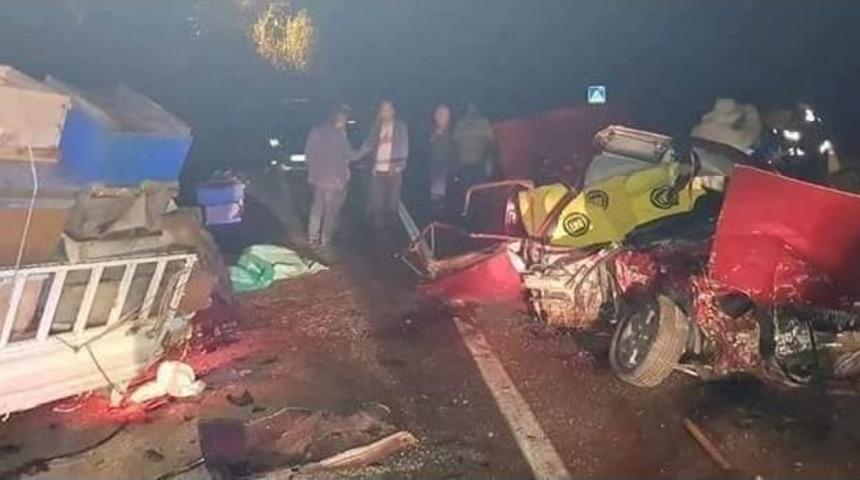 Giresun&rsquo;da Trafik Kazası 2 &Ouml;l&uuml;,2 Yaralı