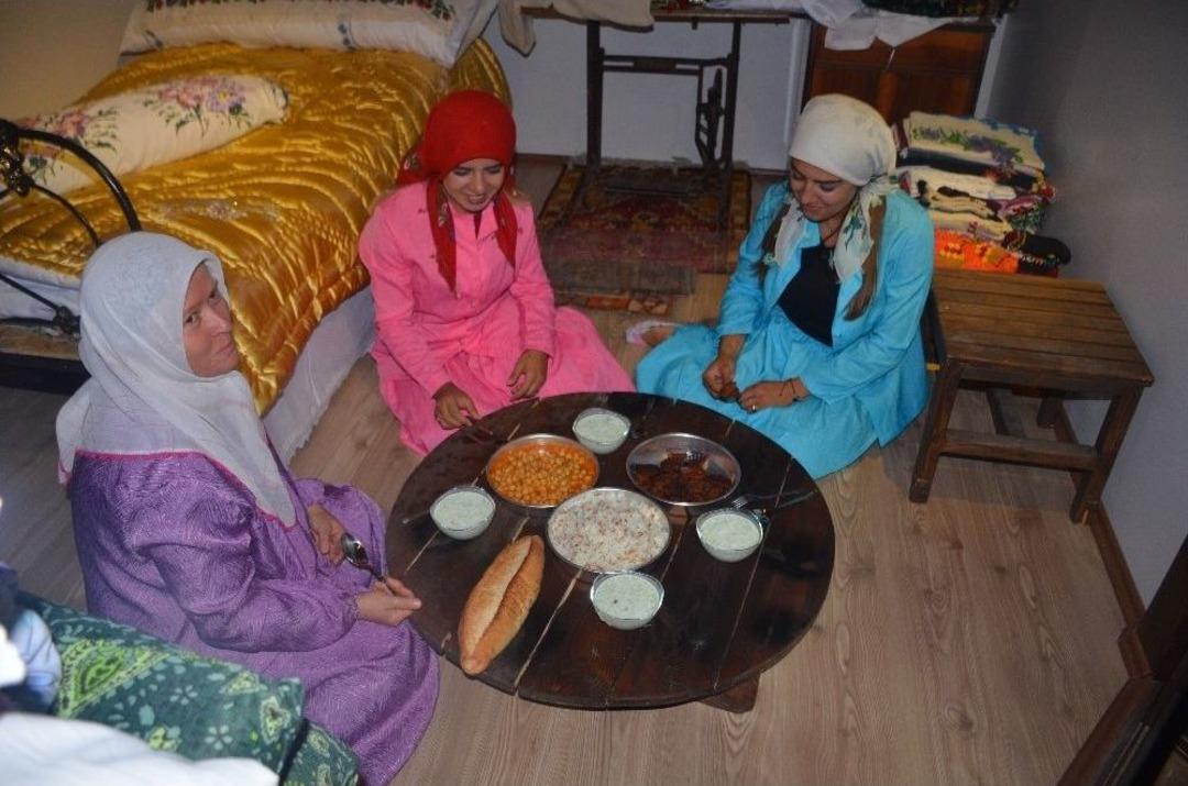 Gelenekler Bu M&uuml;zede Yaşatılıyor