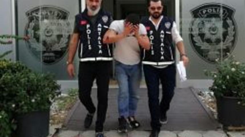 Çarşafa Sardığı Televizyonla Suçüstü Yakalandı