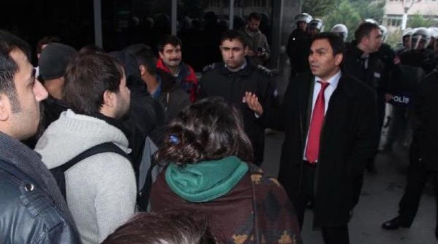 Marmara &Uuml;niversitesi'nde Gerginlik