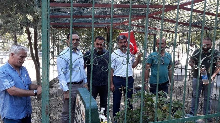 Şehit &Ouml;ğretmen Buminhan Temizkan Mezarı Başında Anıldı