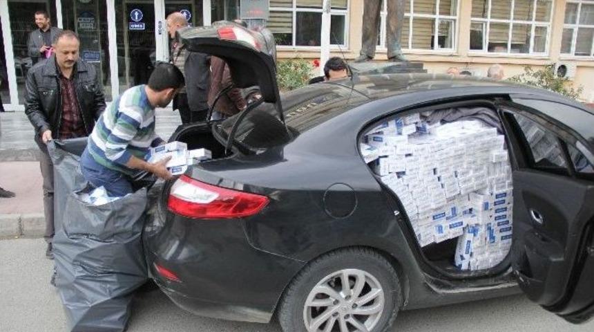Otomobil Dolusu Ka&ccedil;ak Sigara Ele Ge&ccedil;ti
