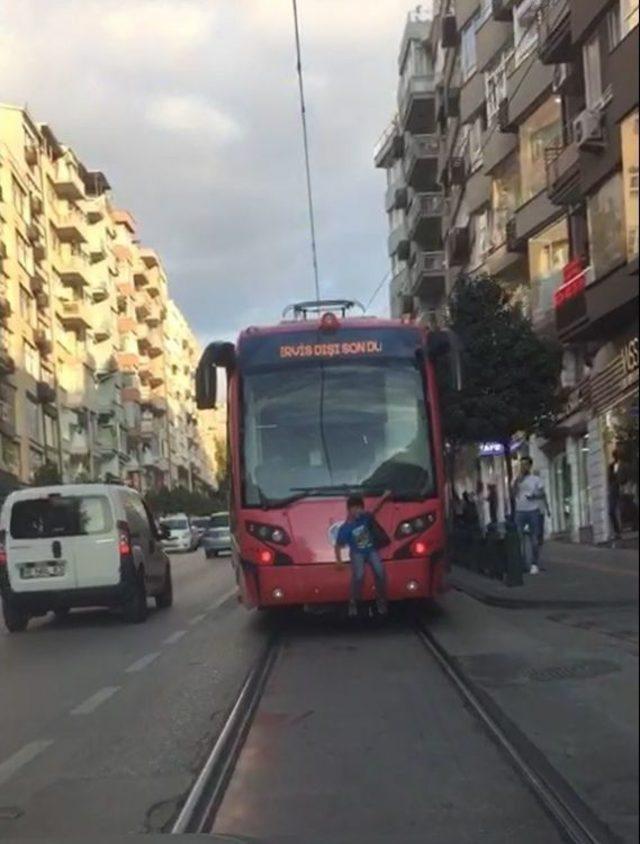 Bedava Yolculuk İ&ccedil;in &Ouml;l&uuml;m&uuml; G&ouml;ze Aldı 1