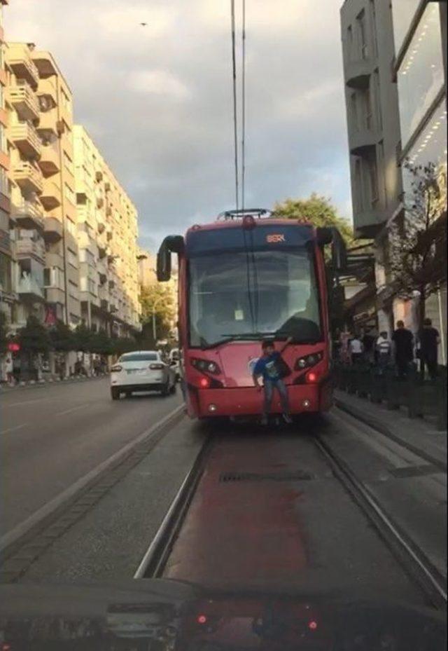 Bedava Yolculuk İ&ccedil;in &Ouml;l&uuml;m&uuml; G&ouml;ze Aldı 2