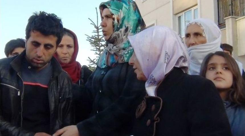 Ercişli Bayanlar Kadın Cinayetlerini Kınadı