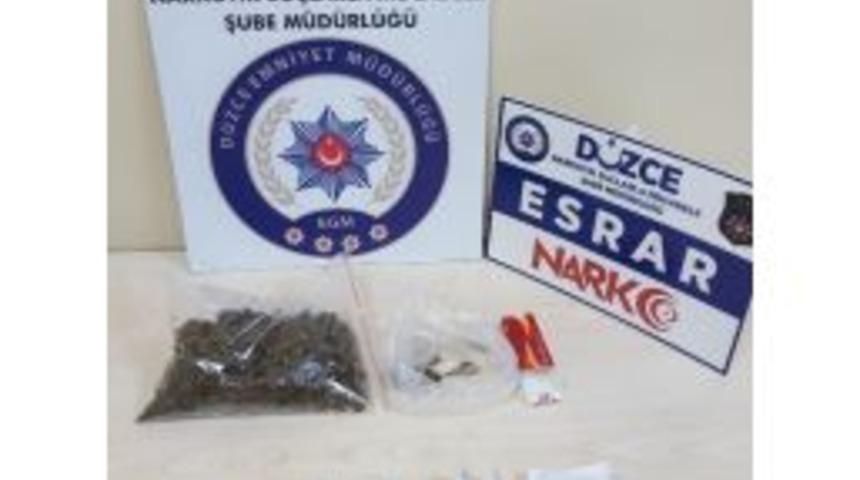 D&uuml;zce Polisinden Uyuşturucu Operasyonu