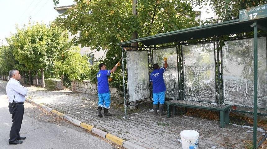 Isparta Belediyesi&rsquo;nden Durak Temizliği