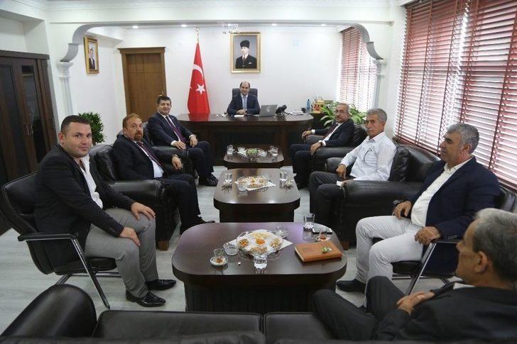 Chp Milletvekili Cavit Arı Ve Baha Ünlü Silopi’de G5