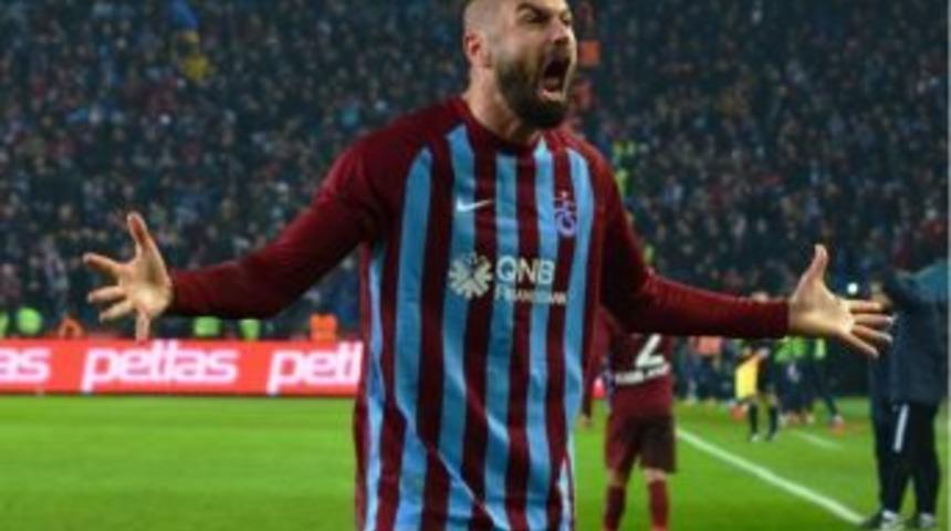 Trabzonspor&rsquo;da Burak Yılmaz&rsquo;ın Kaptanlığı Alındı