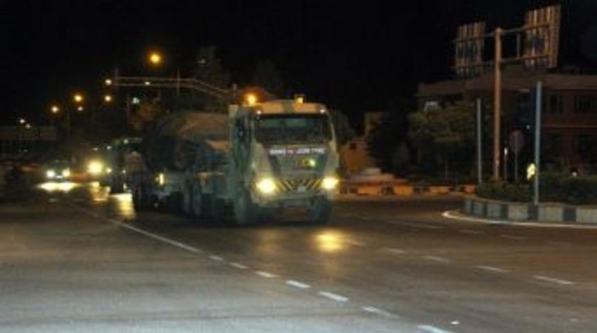 Sınır Hattına Sevkiyat Sürüyor