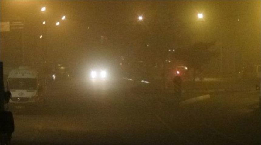 Diyarbakır&rsquo;da Aniden Bastıran Sis Hayatı Olumsuz Etkiledi