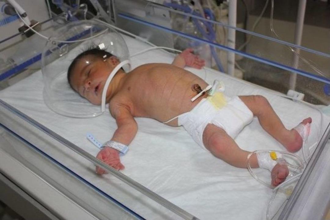 Yeni Doğmuş Bebek Donmak &Uuml;zereyken Bulundu