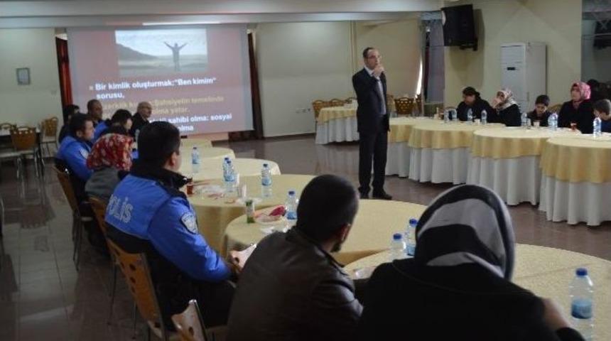 Erzincan Emniyeti &ldquo;onlar Bizim Geleceğimiz&rdquo; Projesiyle Bilgilendirme Faaliyetlerine Devam Ediyor