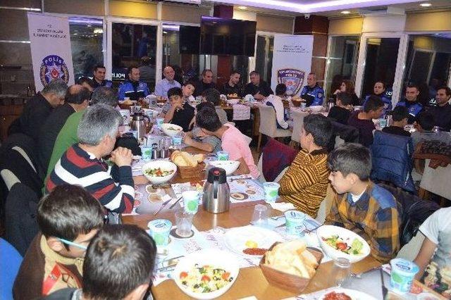 Erzincan Emniyeti “onlar Bizim Geleceğimiz” Projesiyle Bilgilendirme Faaliyetlerine Devam Ediyor