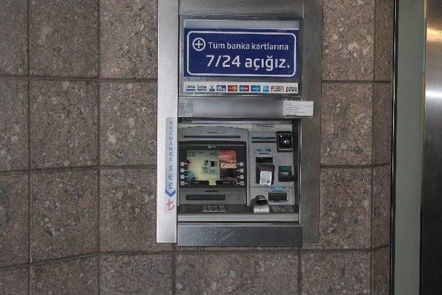 Başkent&rsquo;te Bankamatiğe Kurulan D&uuml;zenek Fark Edildi 1