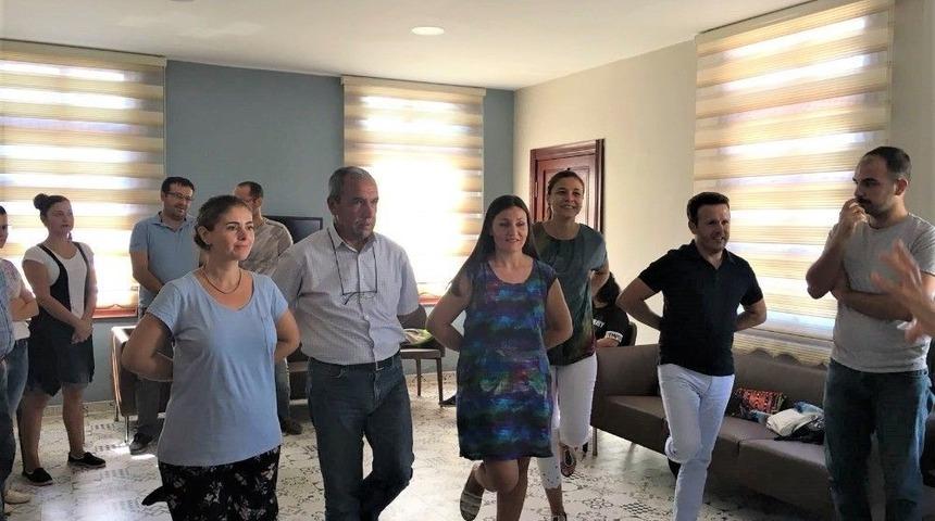 &Uuml;mmet Akın&rsquo;dan Eğitime B&uuml;y&uuml;k Destek