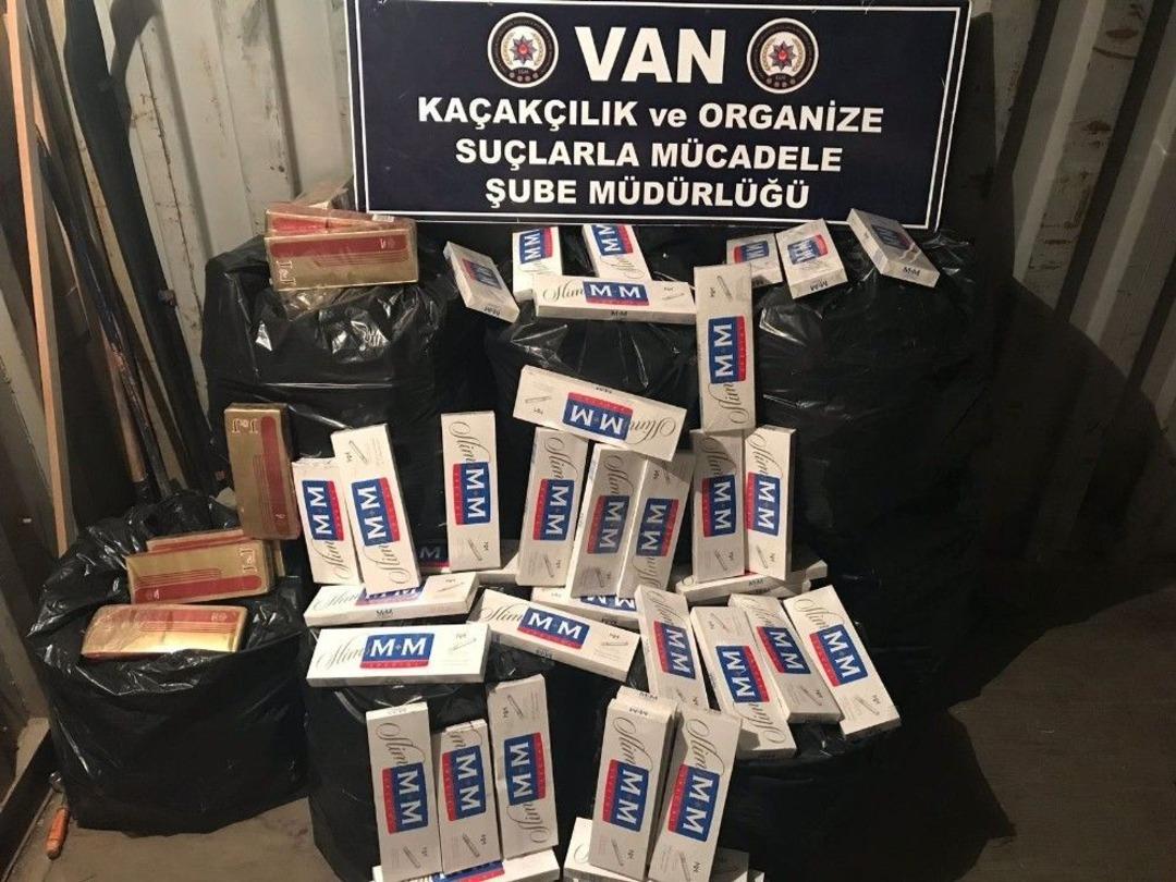 Van&rsquo;da Kamyon Lastiği İ&ccedil;erisinde 6 Bin Paket Ka&ccedil;ak Sigara Ele Ge&ccedil;irildi