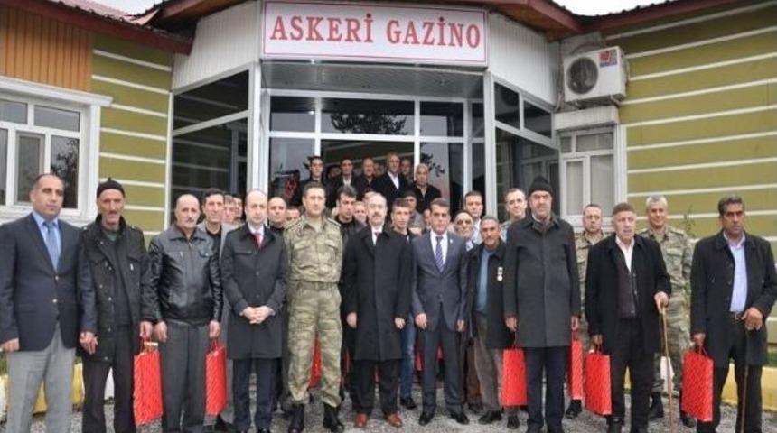 Muş&rsquo;ta Şehit Aileleri Ve Gaziler Onuruna Yemek