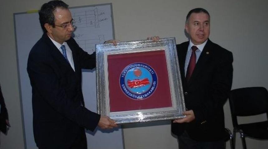 R&ouml;lyef Kursiyerlerinden Kaymakam Kubilay&rsquo;a Jest