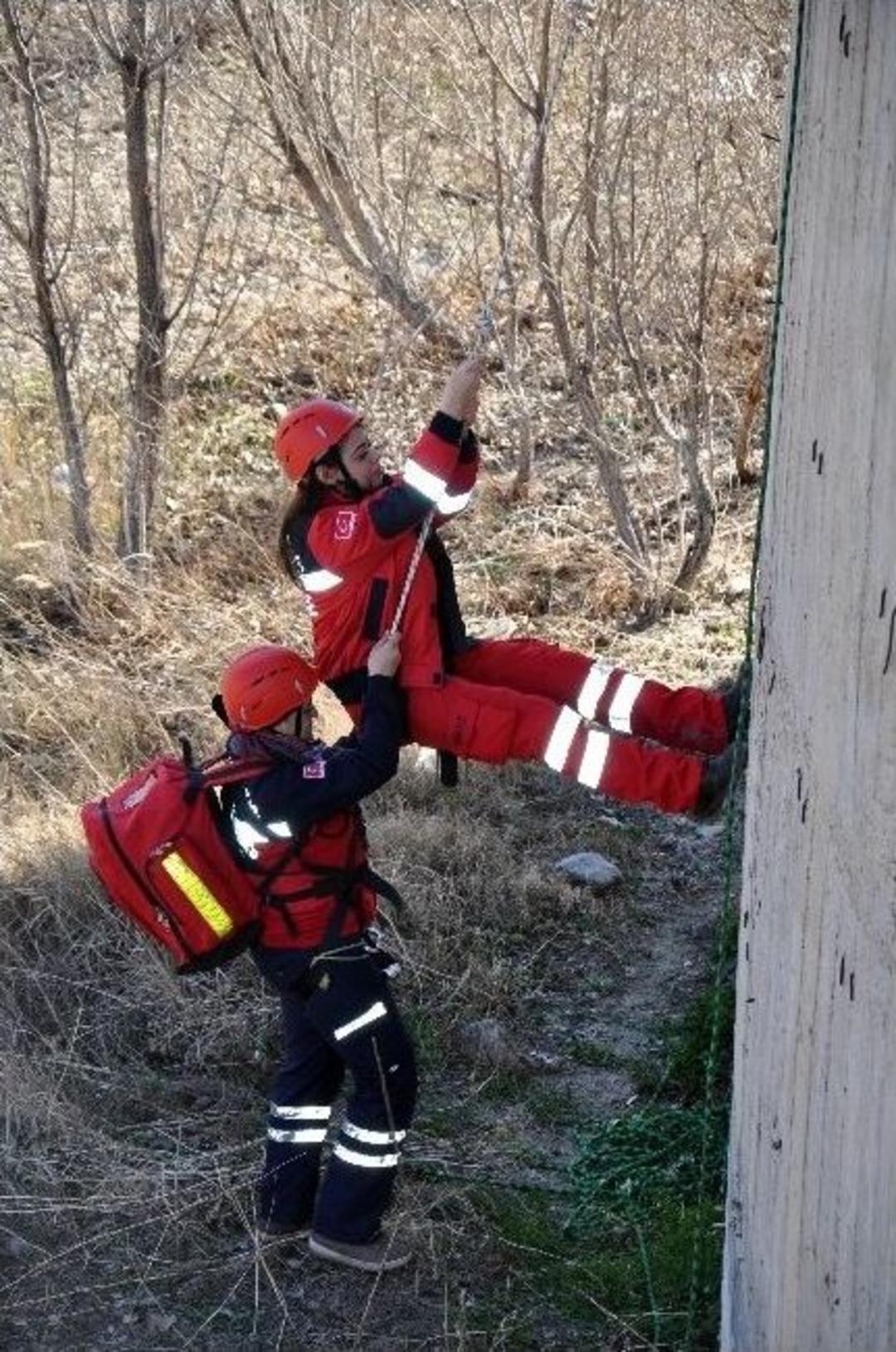 Umke Ekibinden Nefes Kesen Tatbikat