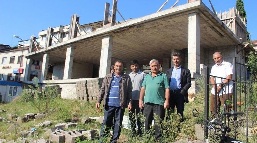 Paralarını Alamayan İşçiler Yetkililerden Yardım İstedi