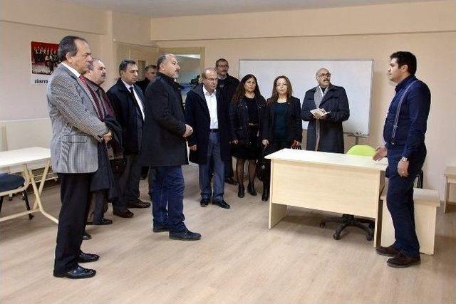 Chp Heyeti Tepebaşı Belediyesi Projelerini İnceledi